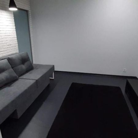 Modern Apartment In The Center Of Town Kischinau Exterior foto