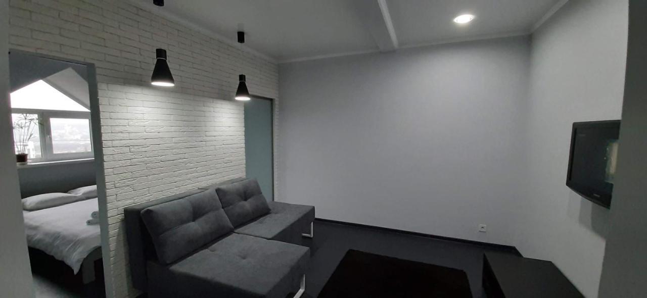 Modern Apartment In The Center Of Town Kischinau Exterior foto