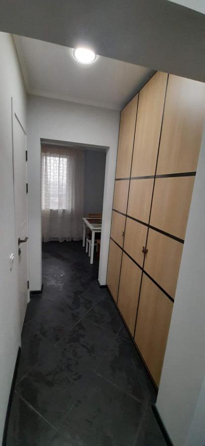 Modern Apartment In The Center Of Town Kischinau Exterior foto