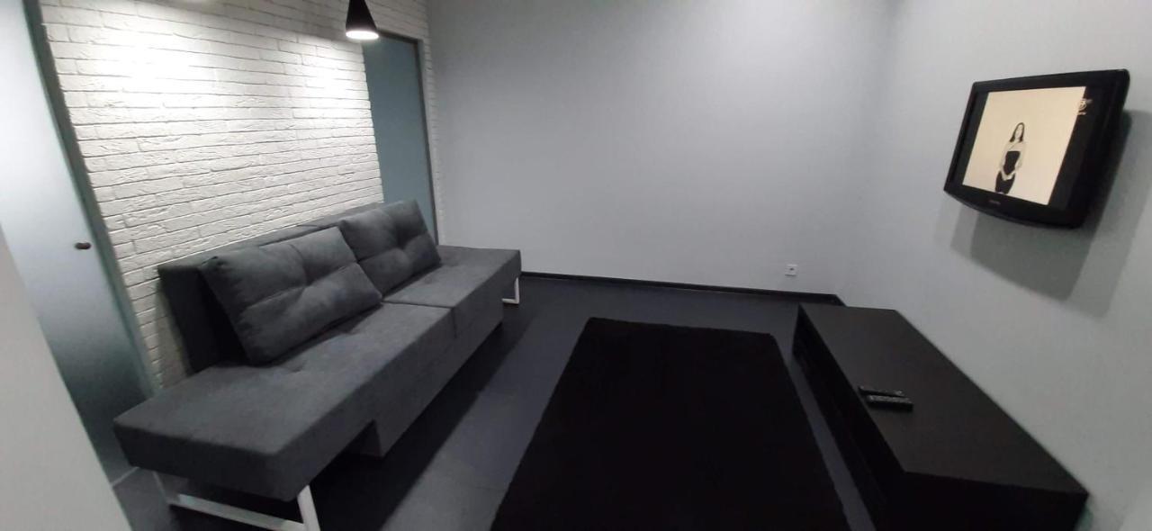 Modern Apartment In The Center Of Town Kischinau Exterior foto